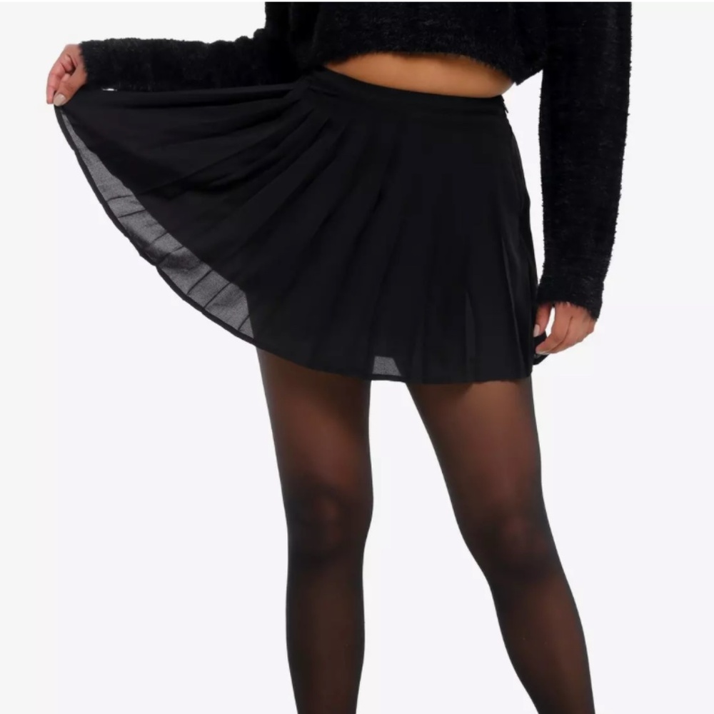 NEW 🖤 Sheer Black Pleated Skirt